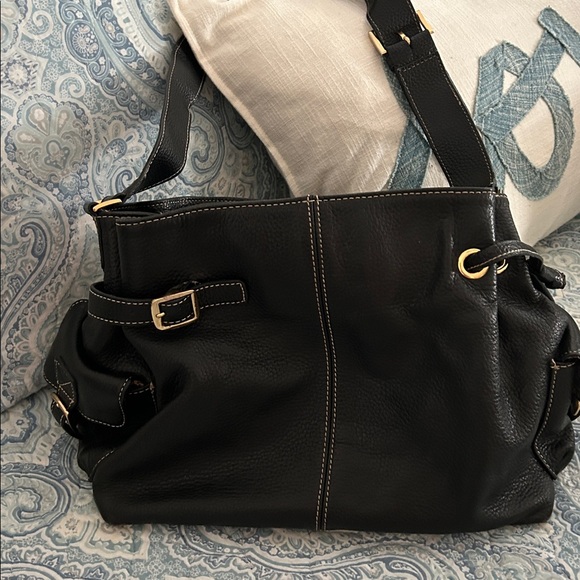Maxx New York Black Leather Shoulder Bag - Picture 2 of 8